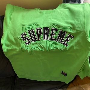 Supreme crewneck